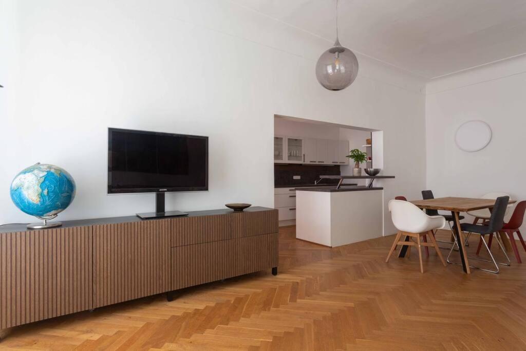 Traumhafte Wohnung Fuer 6 Pers. Melk Buitenkant foto